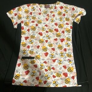 Bee and Flower Print Scrub Top